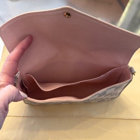 Louis Vuitton Damier Azul Pochette Felicie Chain Wallet in Rose Ballerine - Picture 14 of 16